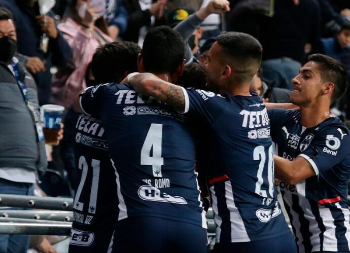 Rayados liga segunda victoria en la era 'Vuce' tras derrotar al Mazatlán / Foto: Especial